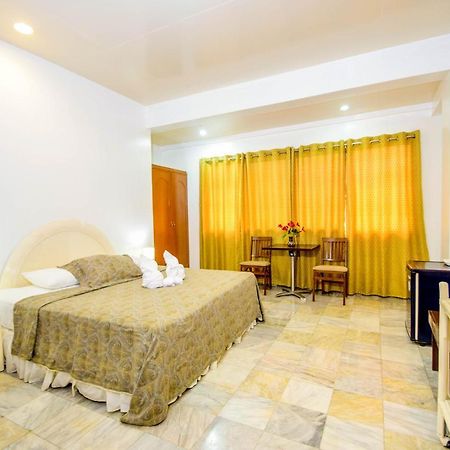 Kalibo Hotel Екстер'єр фото