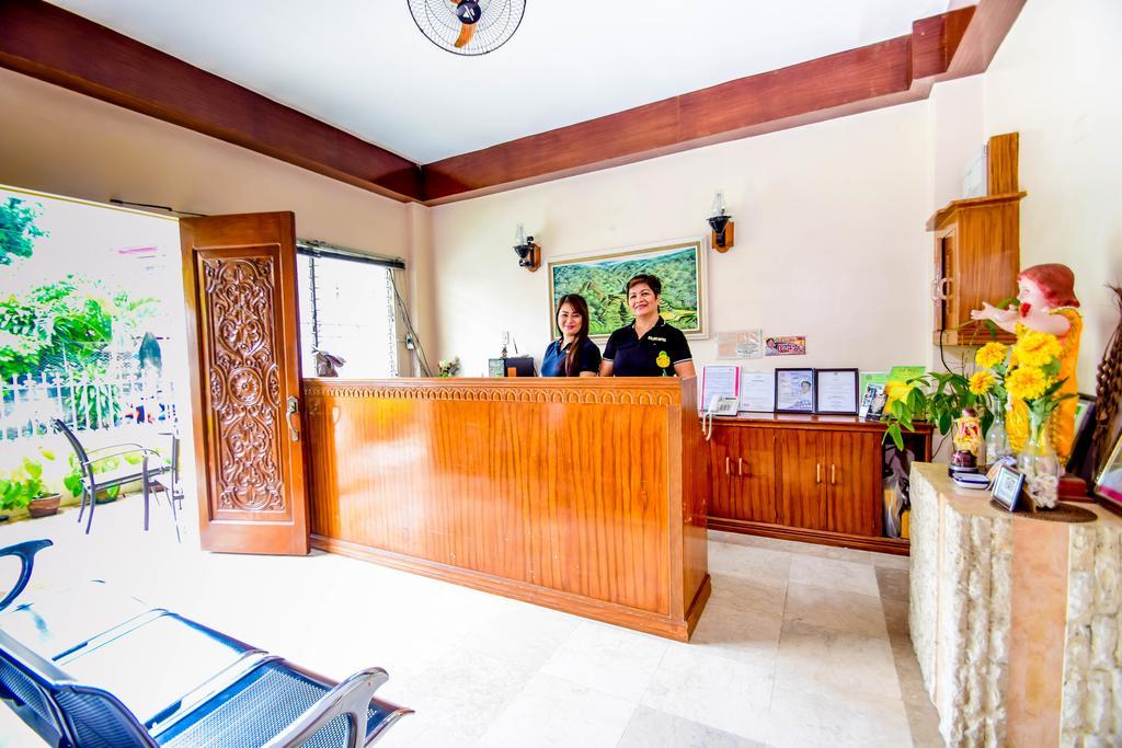 Kalibo Hotel Екстер'єр фото